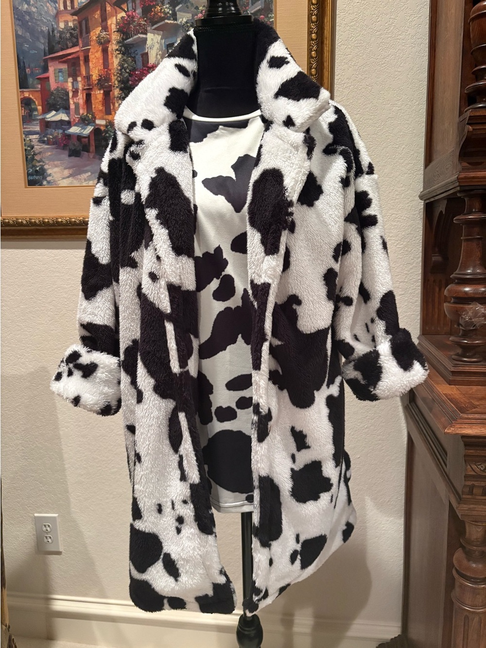 Black & White Cow Faux Fur Coat XL